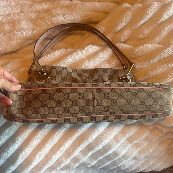 Gucci Beige and Pink Shoulder Bag - Picture 4 of 5